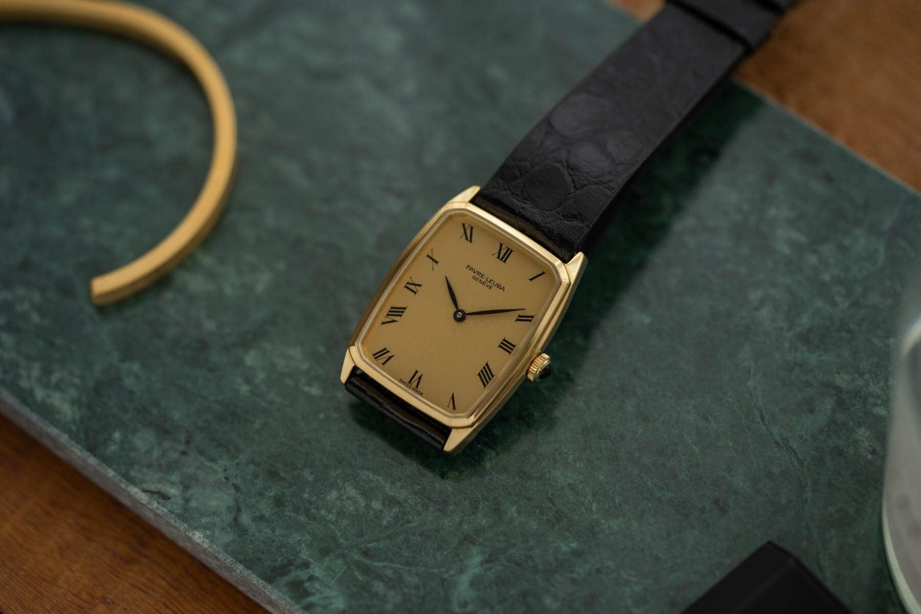 FAVRE-LEUBA RECTANGLE CHAMPAGNE ROMAN - Arbitro