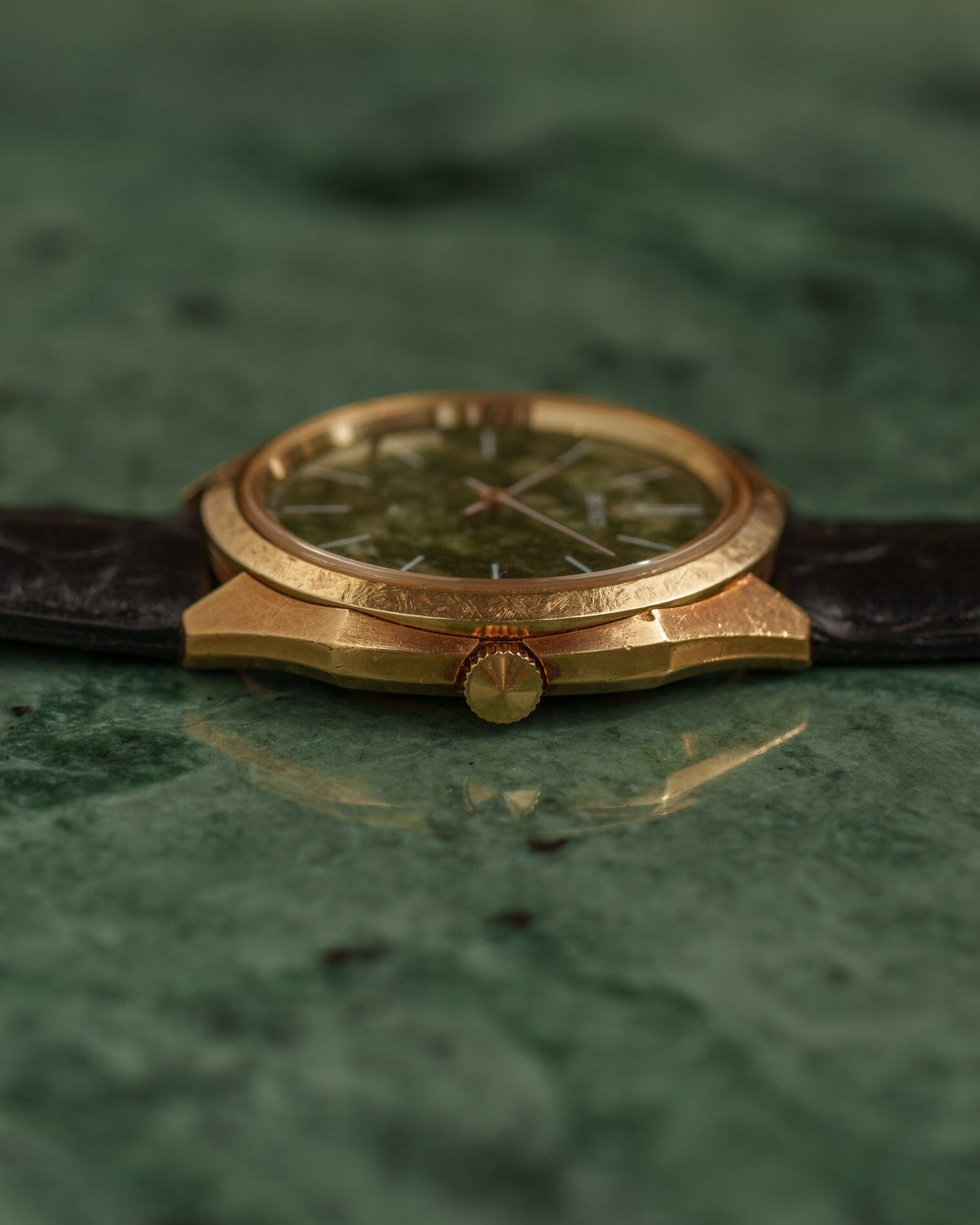 SEIKO シャリオ 2220-0340 YG 翡翠文字盤 純正尾錠付き Watch SEIKO