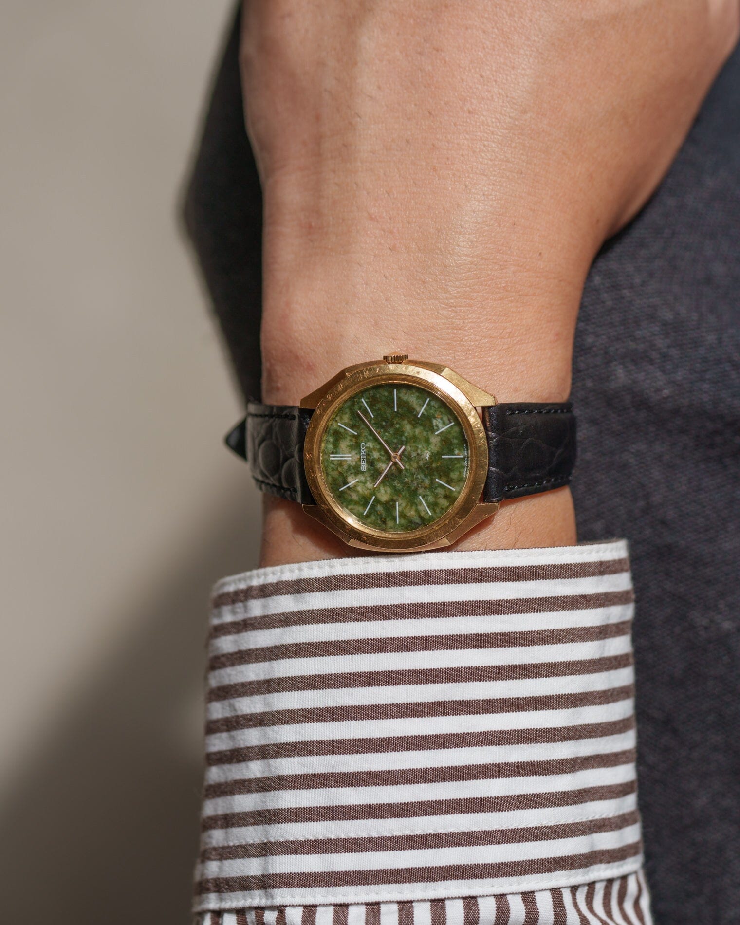 SEIKO シャリオ 2220-0340 YG 翡翠文字盤 純正尾錠付き Watch SEIKO