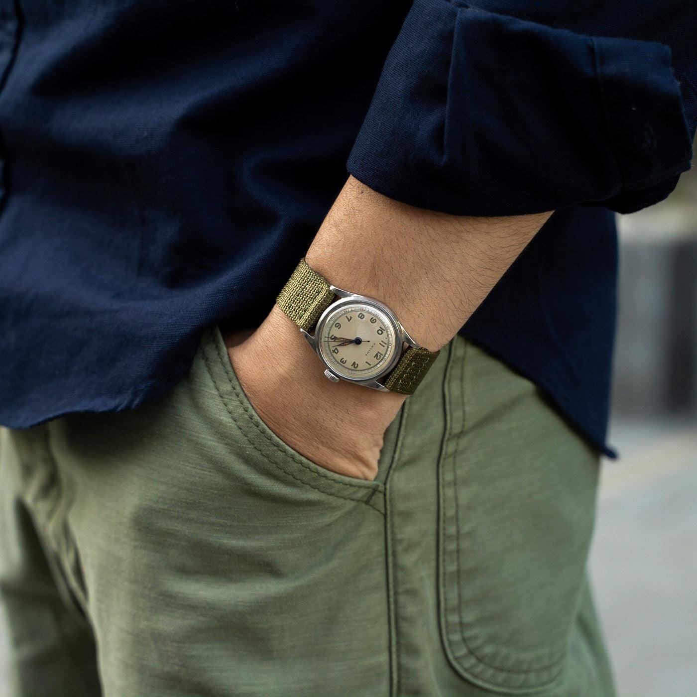 RACINE (GALLET) Military-Style Round 1940s - Arbitro