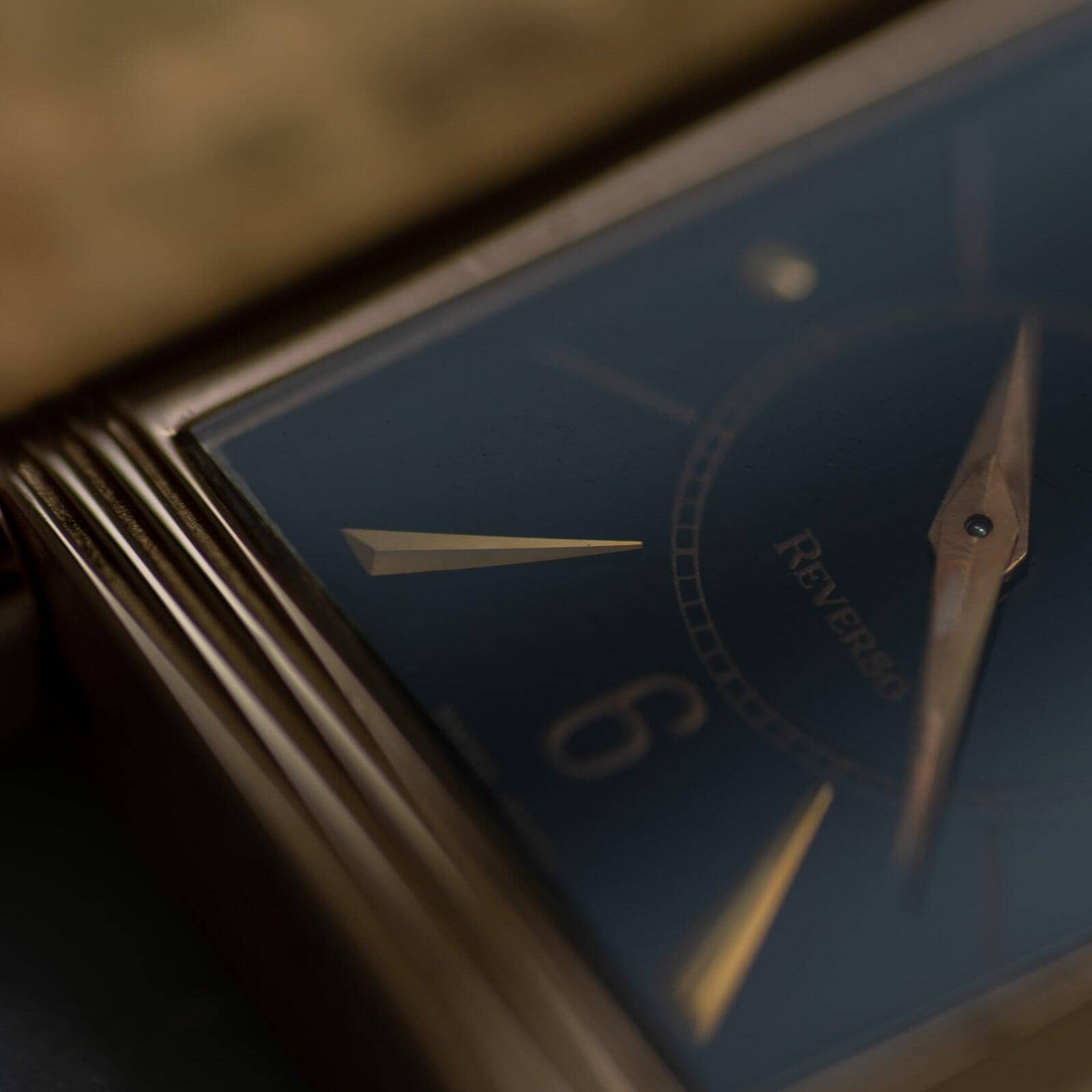 Jaeger-LeCoultre Reverso Classic 250.2.86 18K PG - Arbitro