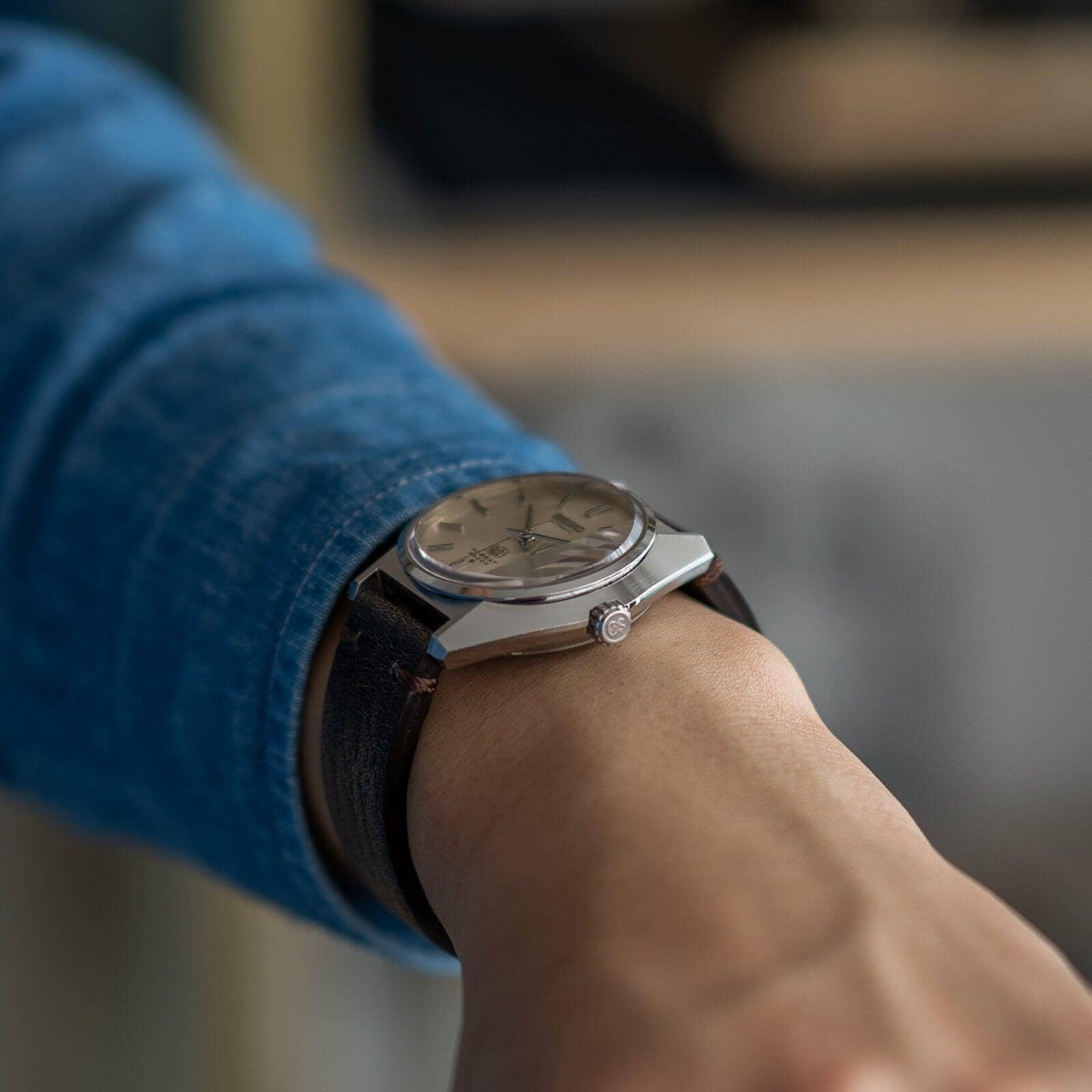 GRAND SEIKO Hi-BEAT 6146-8010 "Arabesque" Faceted Crystal - Arbitro