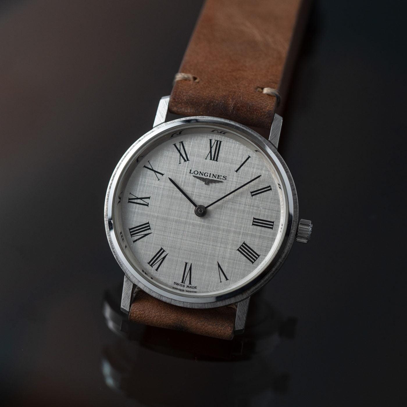 LONGINES Round Roman Linen Dial 1970s - Arbitro